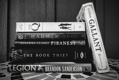 The Gems in the Bookshelves
